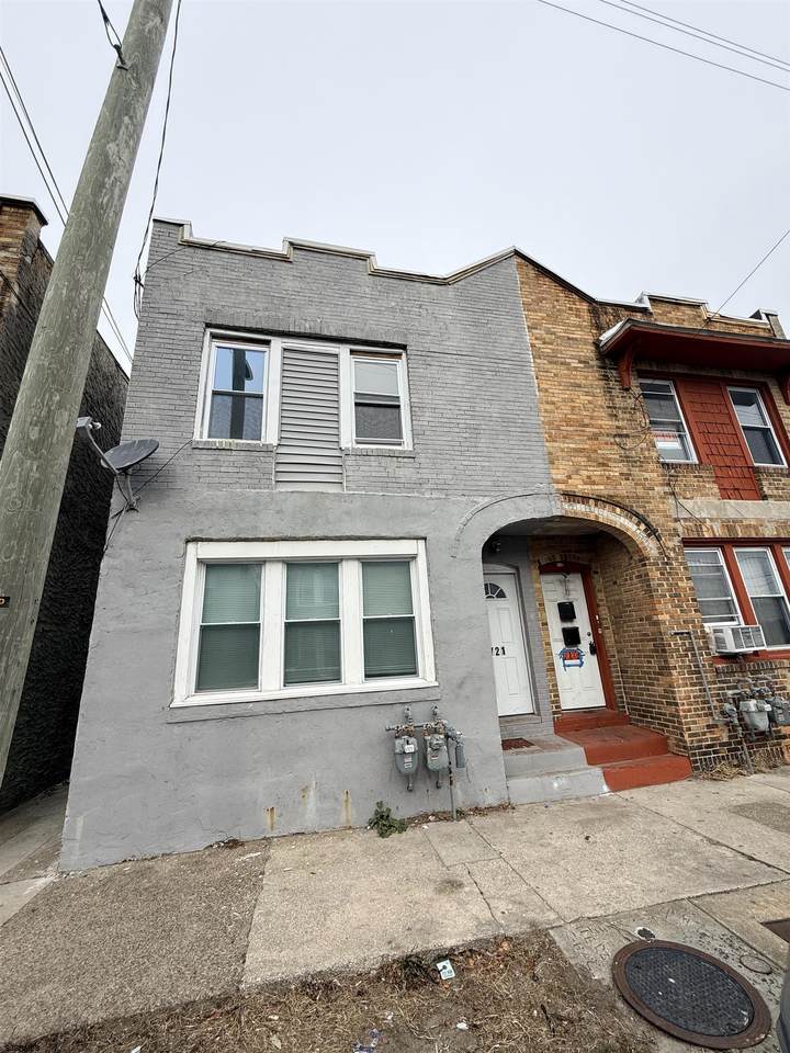 721 Drexel - Photo 1