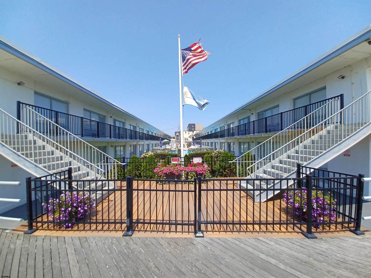 3501 Boardwalk - Photo 1