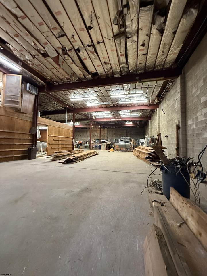 600 New Rd - Photo 1