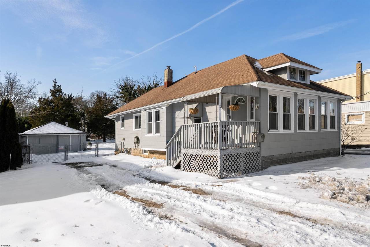 421 Delilah - Photo 1