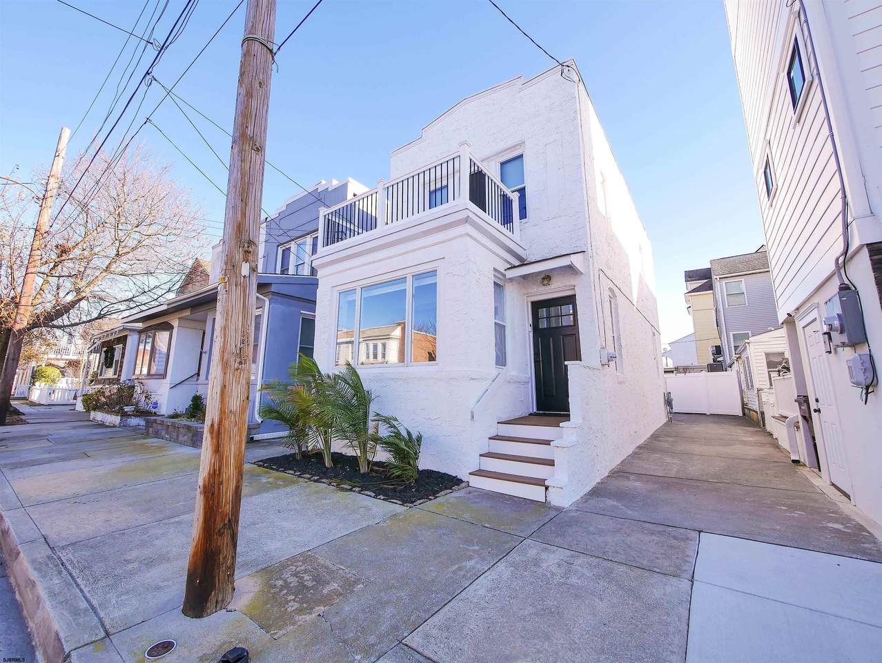 6416 Monmouth - Photo 1