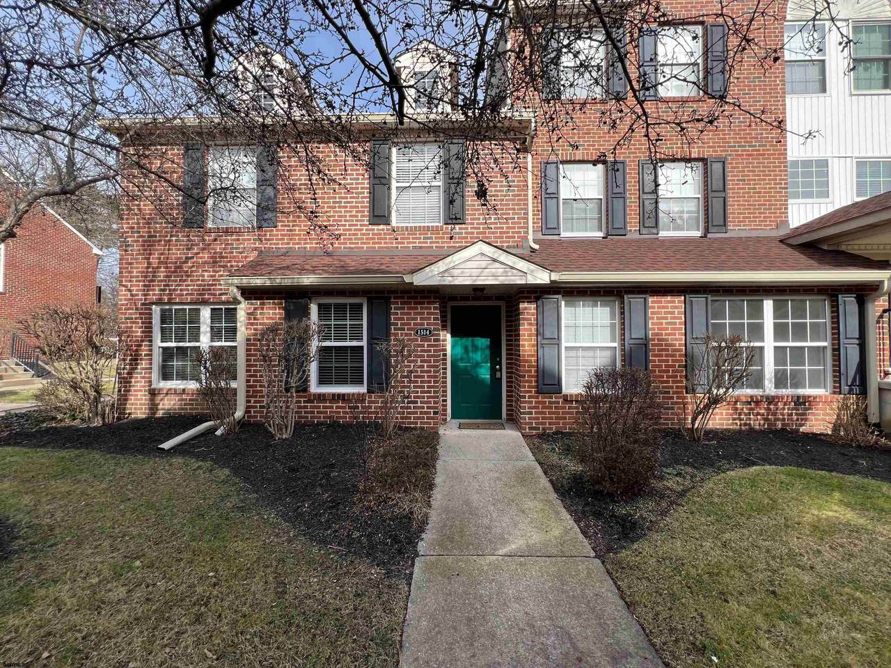 1514 Thomas Jefferson Ct - Photo 1