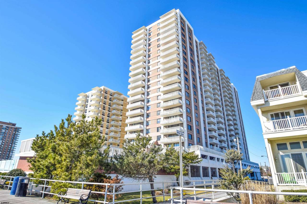 100 Berkley - Photo 1