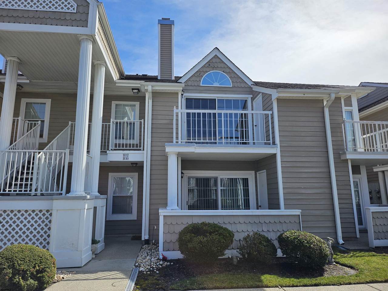 550 Central Ave - Photo 1