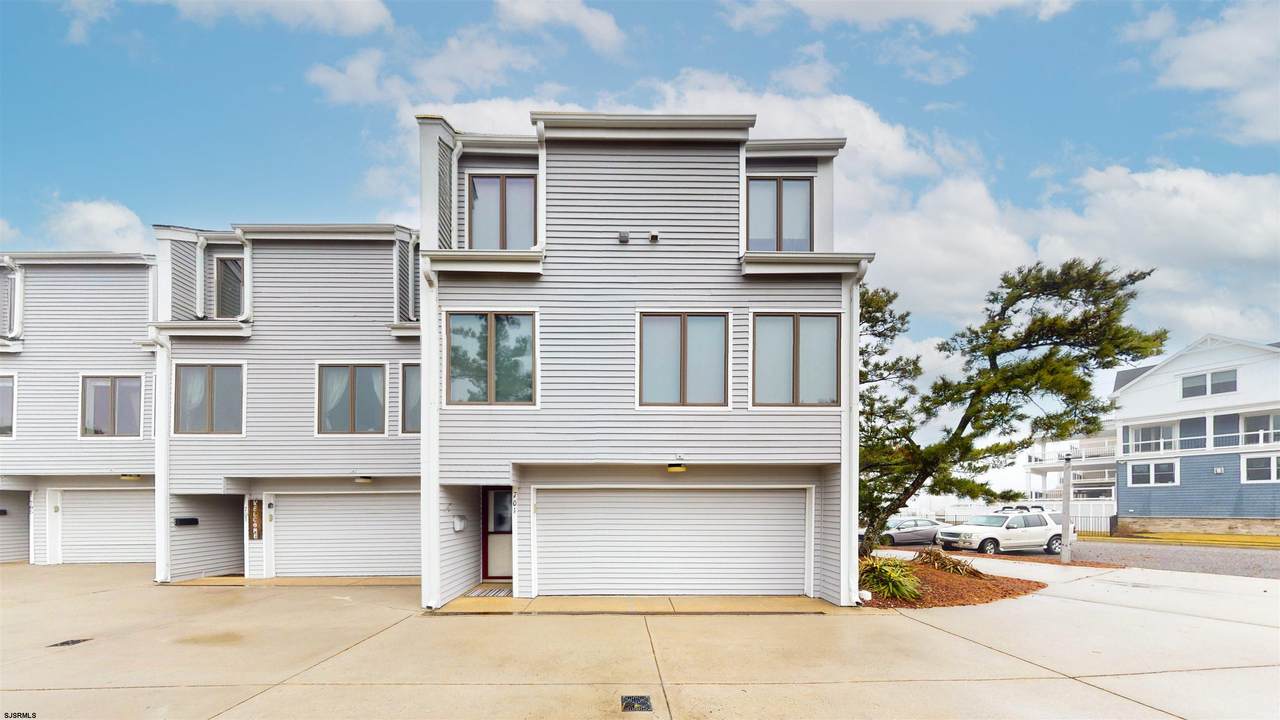 701 Bayshore Ave - Photo 1