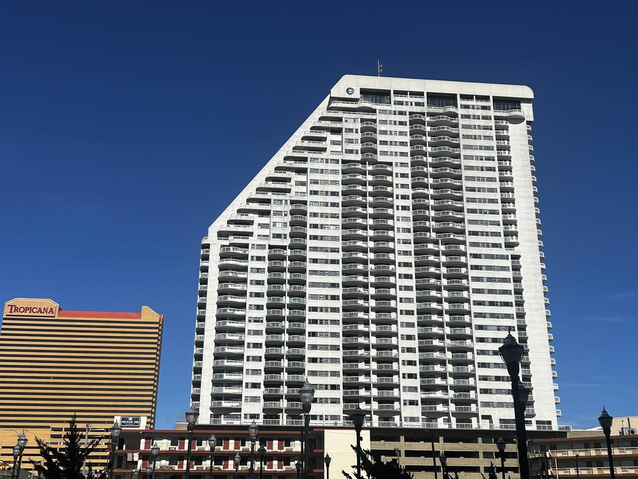 3101 Boardwalk - Photo 1