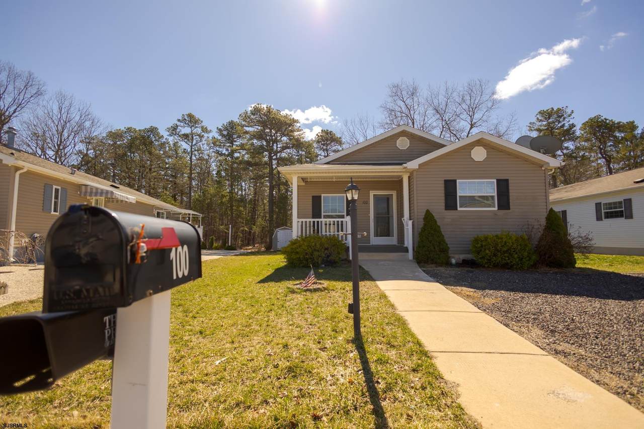 100 Pinetree - Photo 1