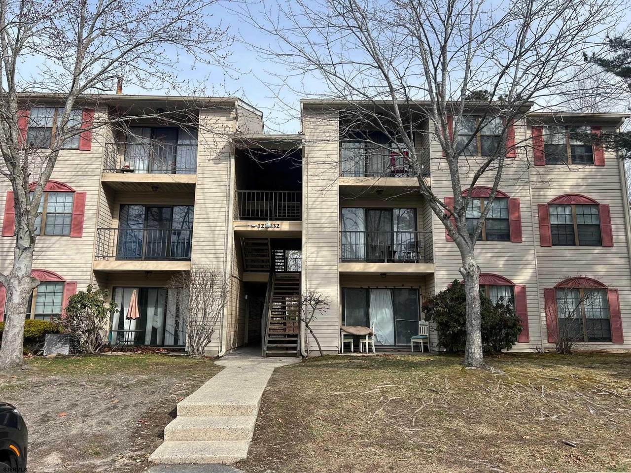 123 Colonial Court - Photo 1