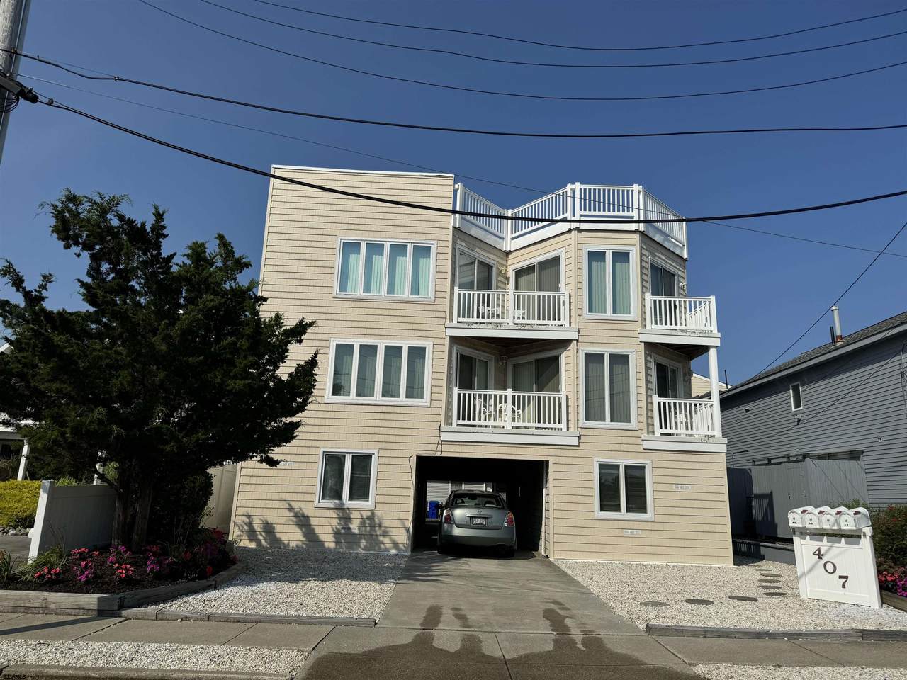 407 36 St   Beach Block - Photo 1