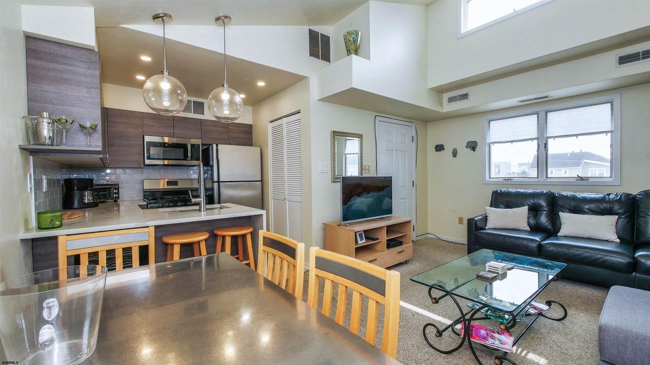 6 Adams - Photo 1
