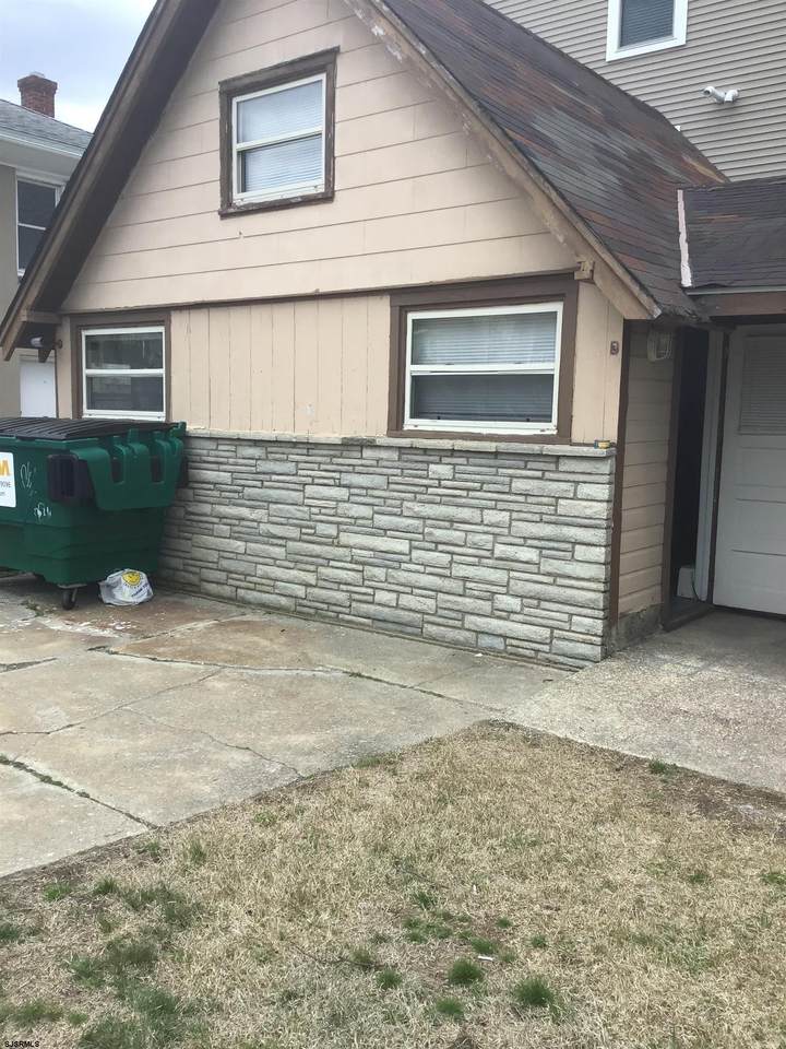 9317 Monmouth - Photo 1
