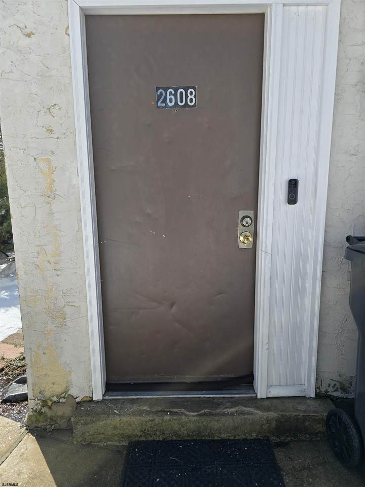2608 Woodlands Dr - Photo 1