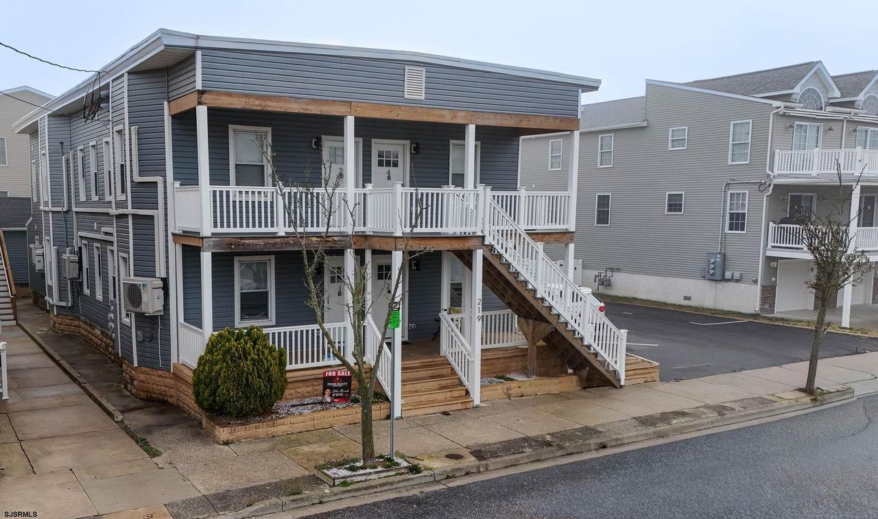 217-221 Burk - Photo 1
