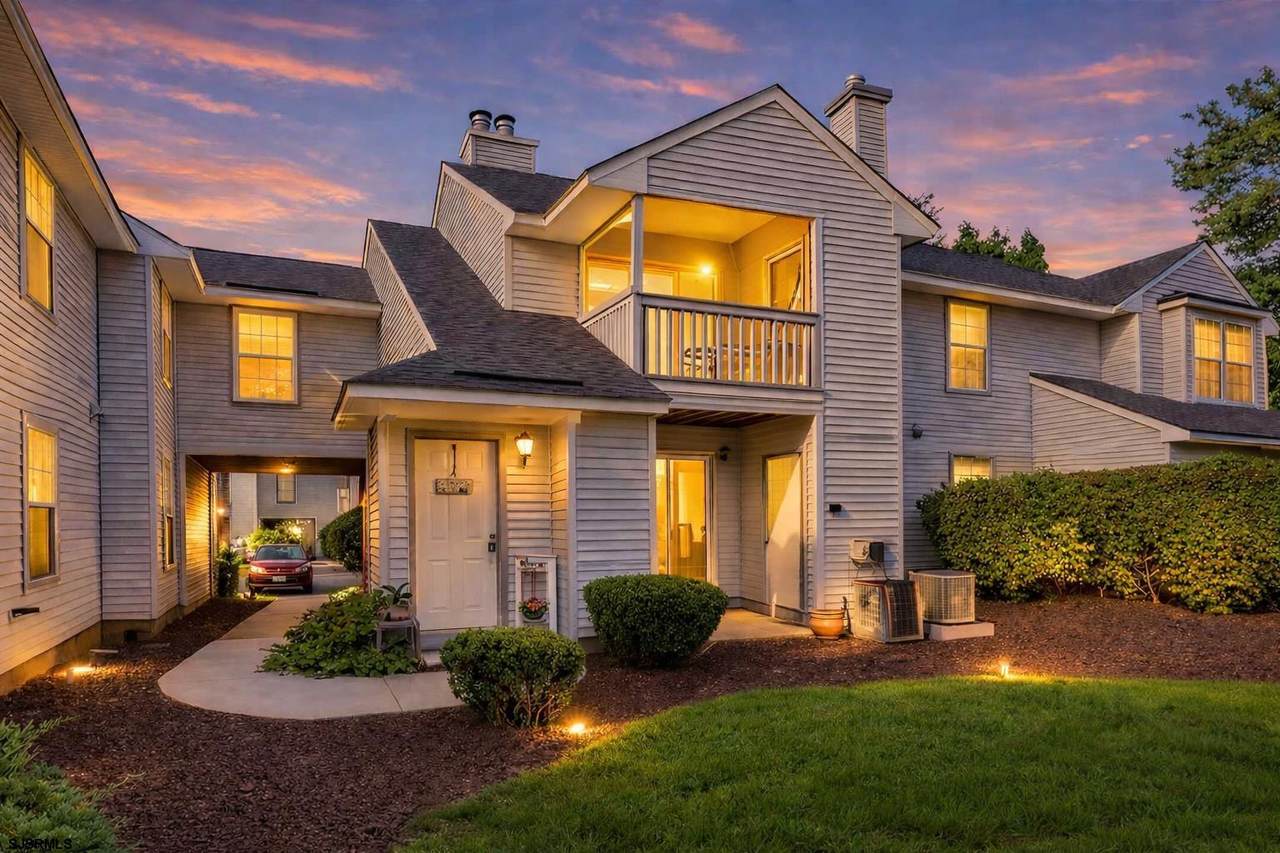 123 Edgewater Dr - Photo 1