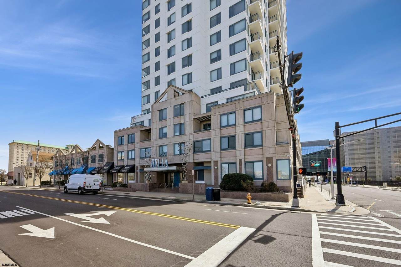 526 Pacific Ave - Photo 1