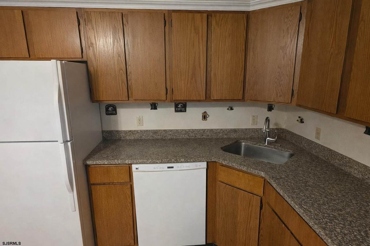 https://bt-photos.global.ssl.fastly.net/sjersey/1280_boomver_1_606650-2.jpg