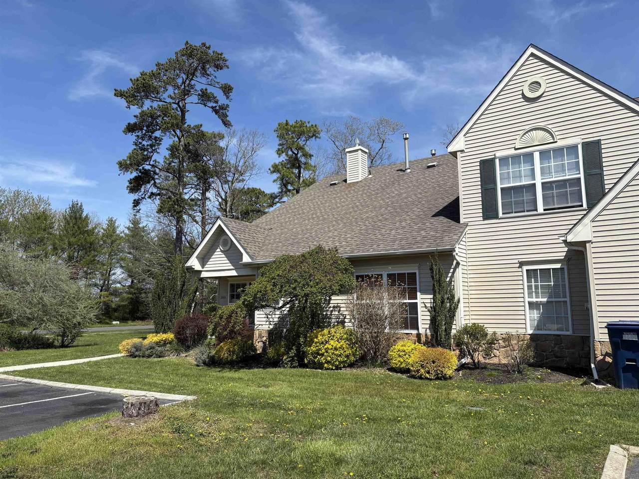 2603 Grange - Photo 1