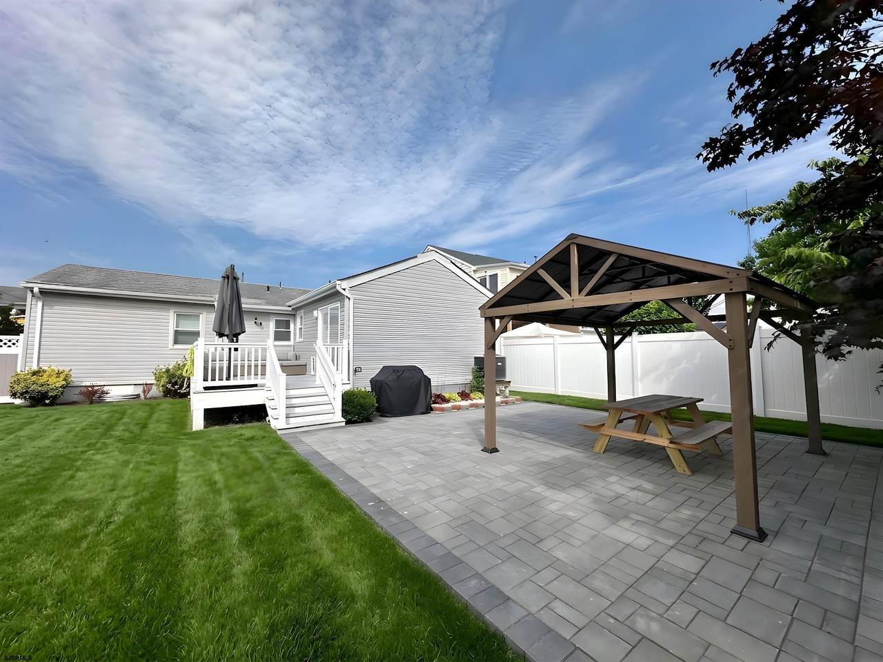 117 Lincoln - Photo 1