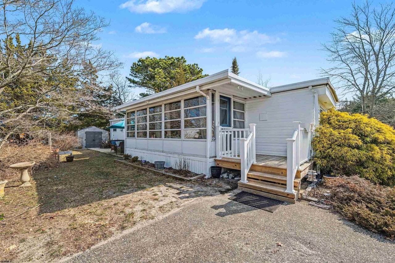122 Redwood Drive - Photo 1
