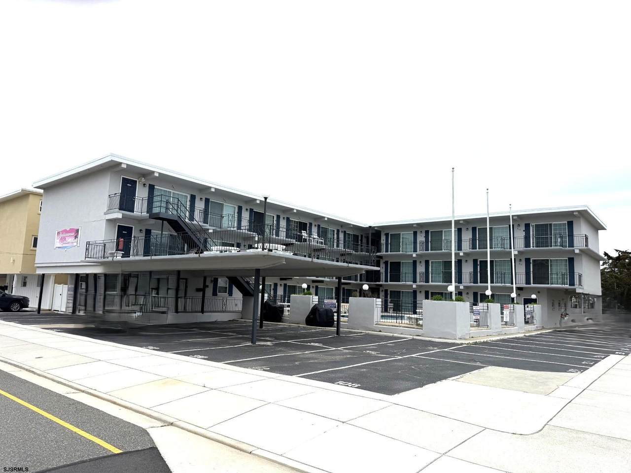 405 Ocean - Photo 1