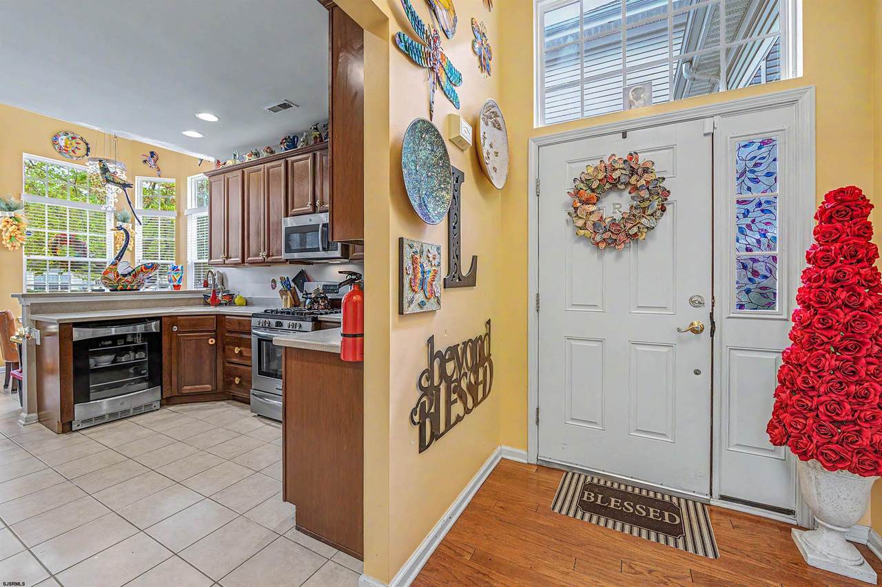 https://bt-photos.global.ssl.fastly.net/sjersey/1280_boomver_1_607502-2.jpg