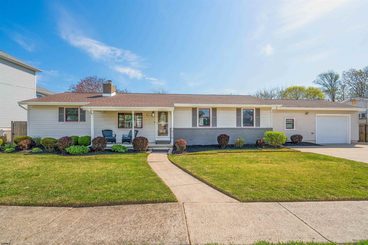 715 Lafayette - Photo 1