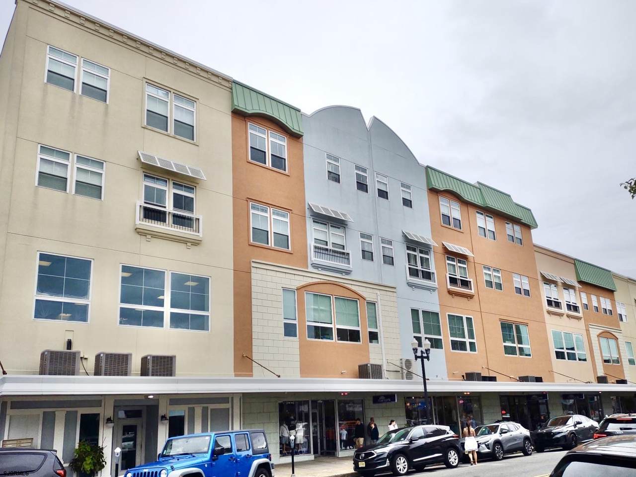 810 Asbury - Photo 1