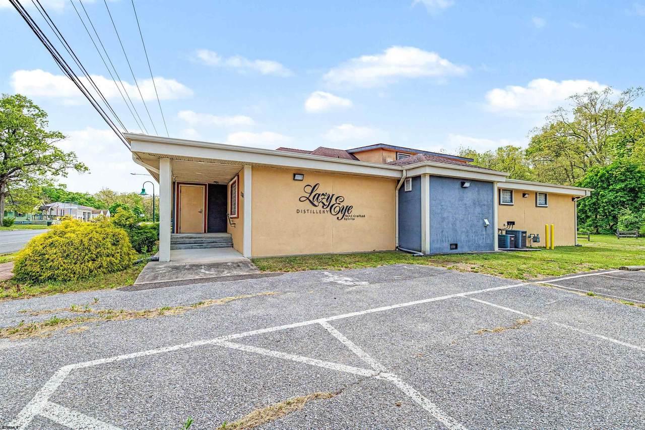 1328 Harding - Photo 1
