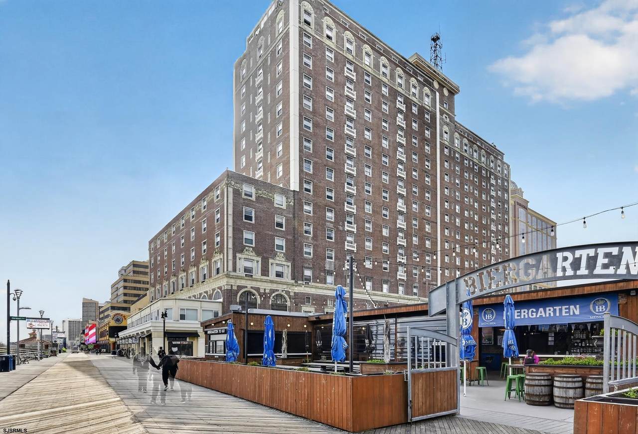 2715 Boardwalk - Photo 1