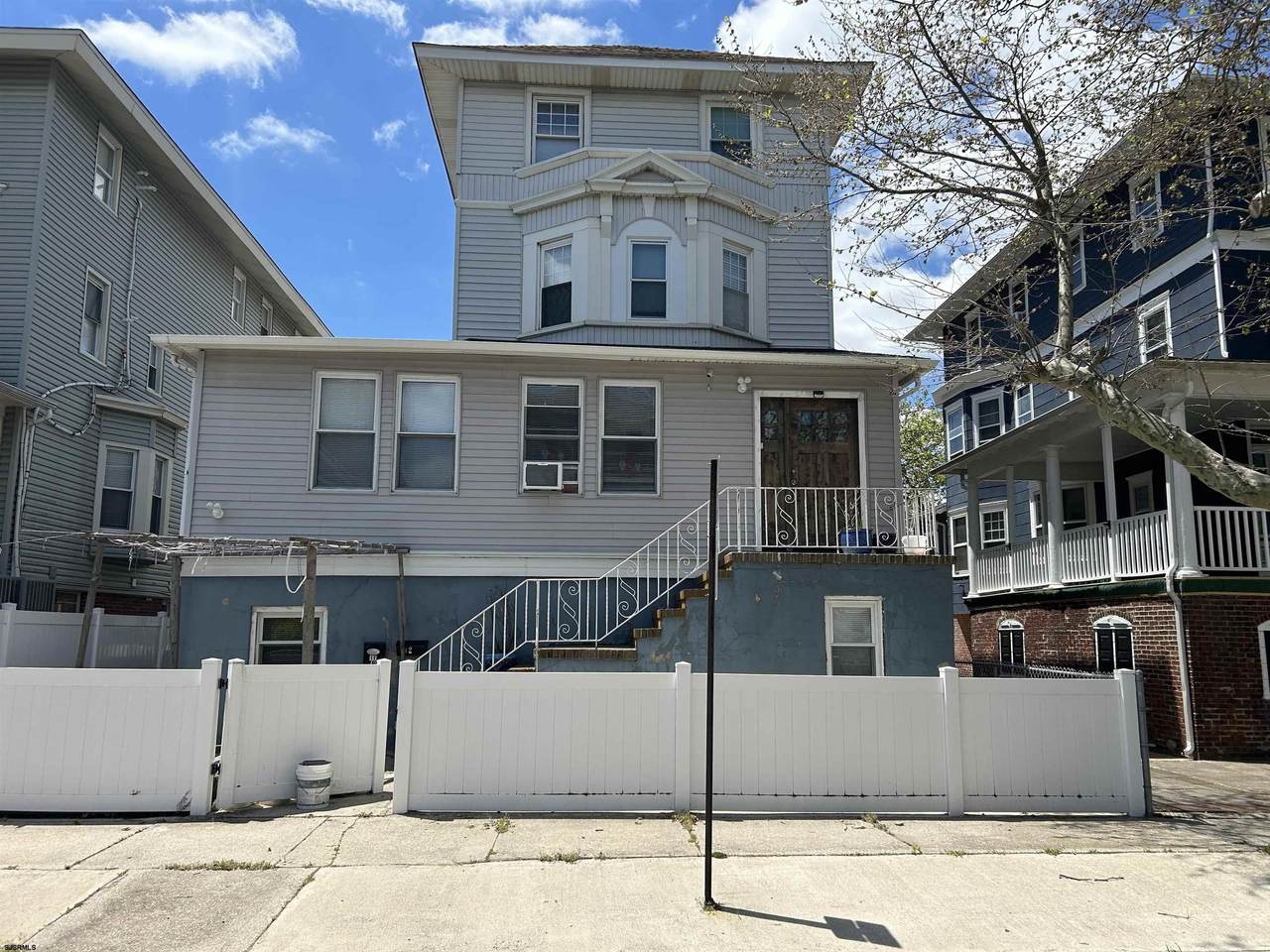 42 Delancy Place - Photo 1