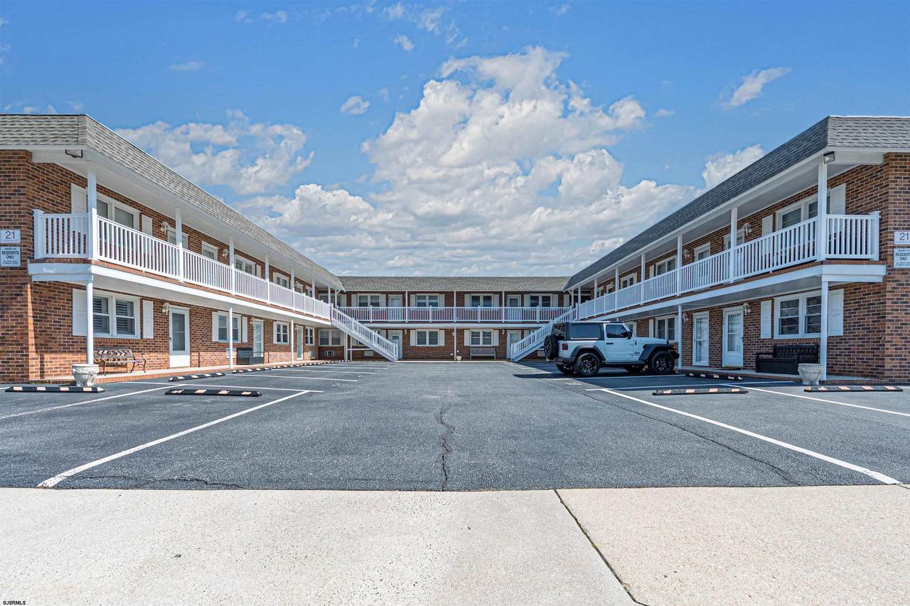 21 Monroe B8 - Photo 1