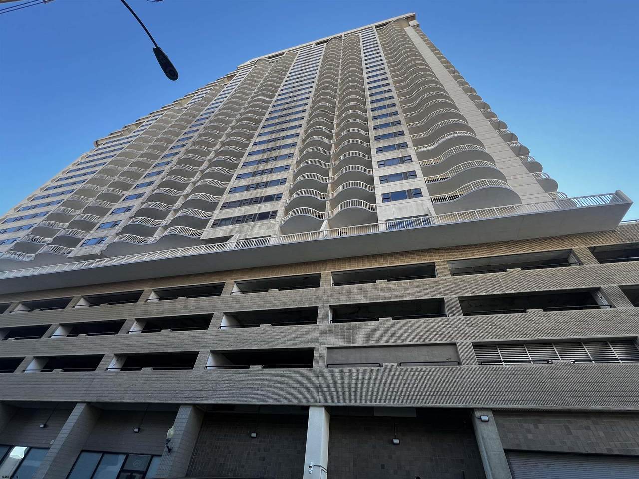 3101 Boardwalk - Photo 1