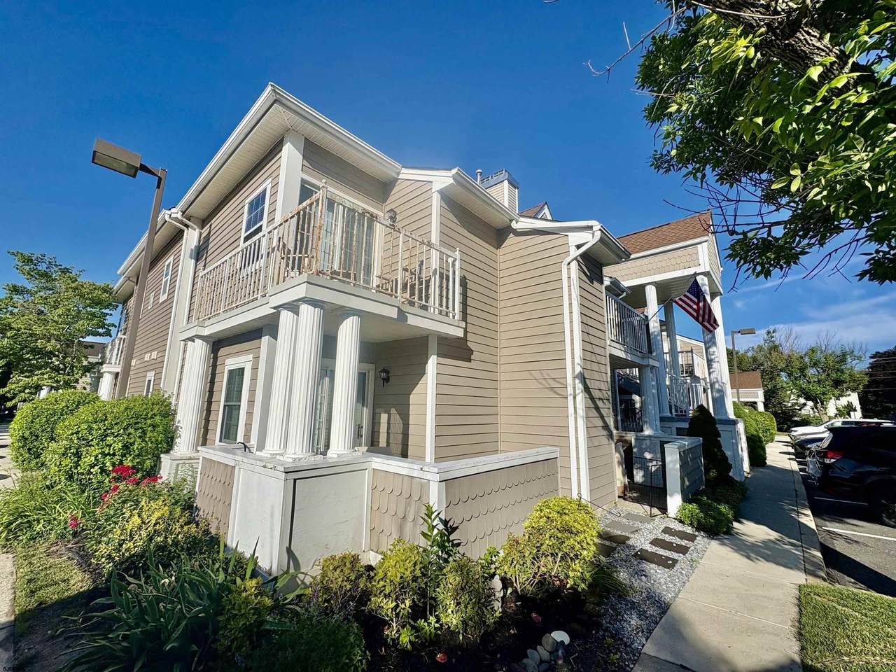 550 Central Avenue - Photo 1
