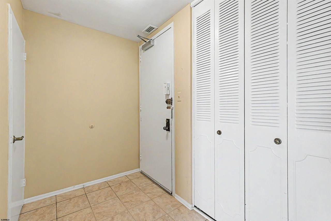 https://bt-photos.global.ssl.fastly.net/sjersey/1280_boomver_1_608595-2.jpg