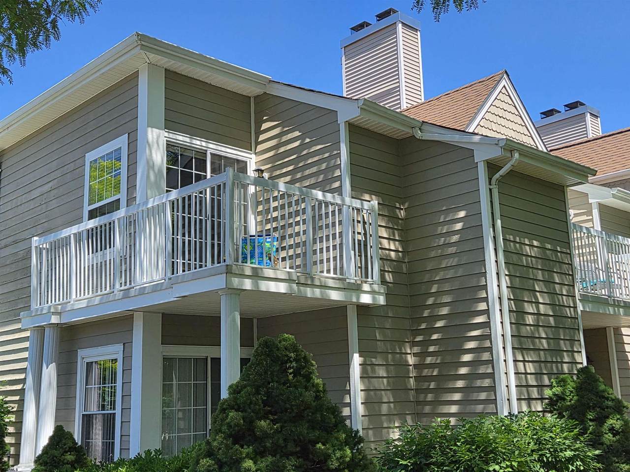 550 Central Ave - Photo 1