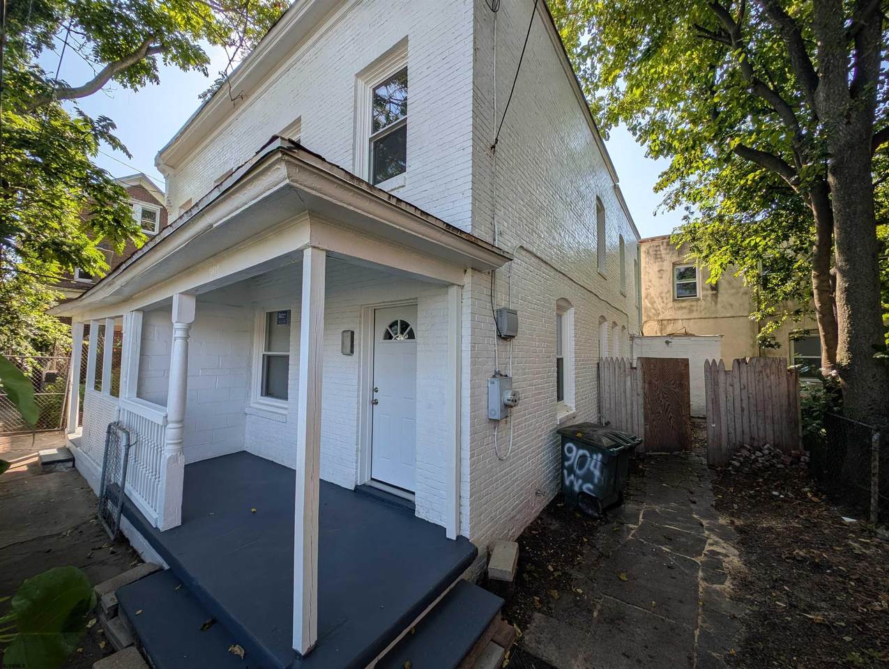 904 Westcoat - Photo 1