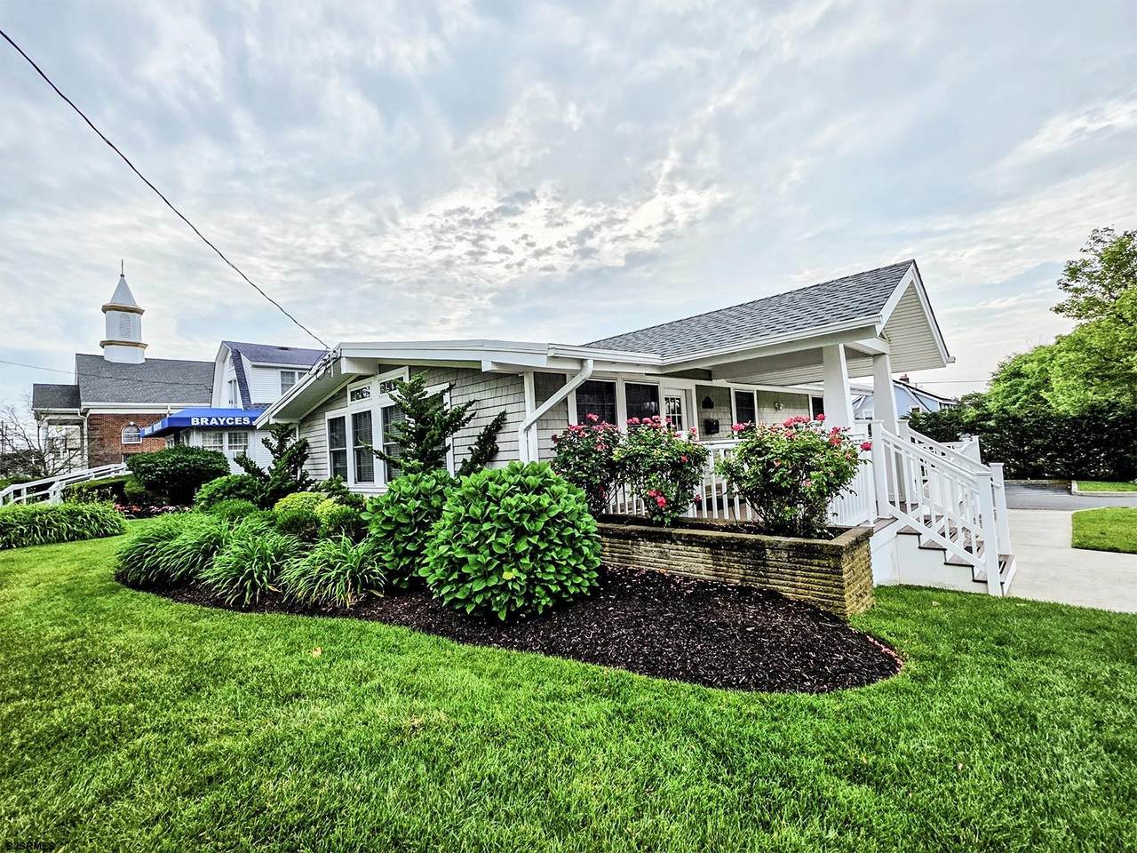 624 Shore - Photo 1