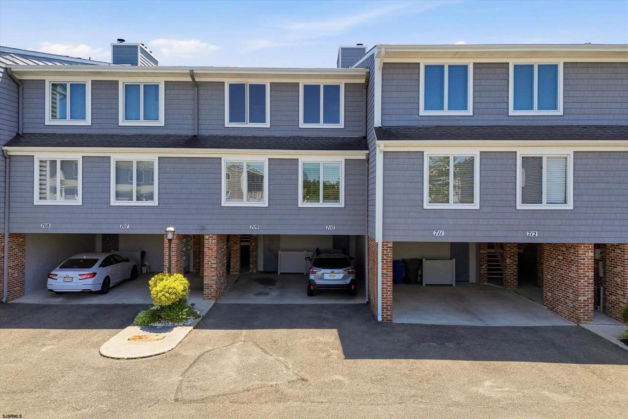 710 Harbour - Photo 1