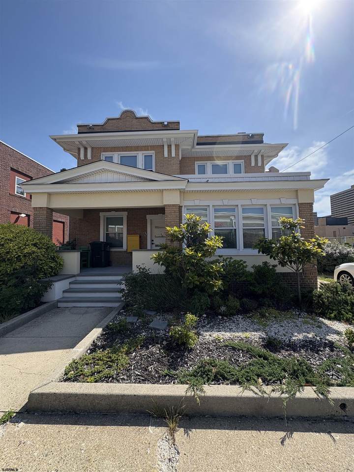 3 Montpelier - Photo 1