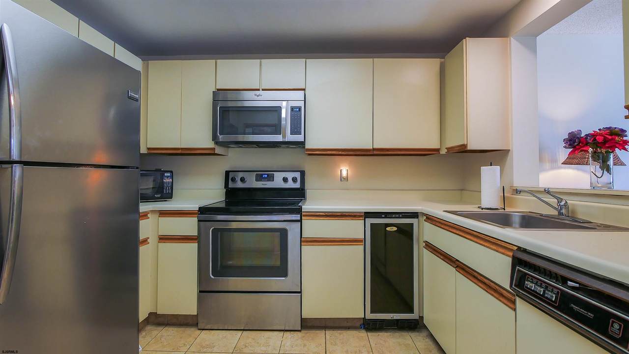 https://bt-photos.global.ssl.fastly.net/sjersey/1280_boomver_1_609109-2.jpg