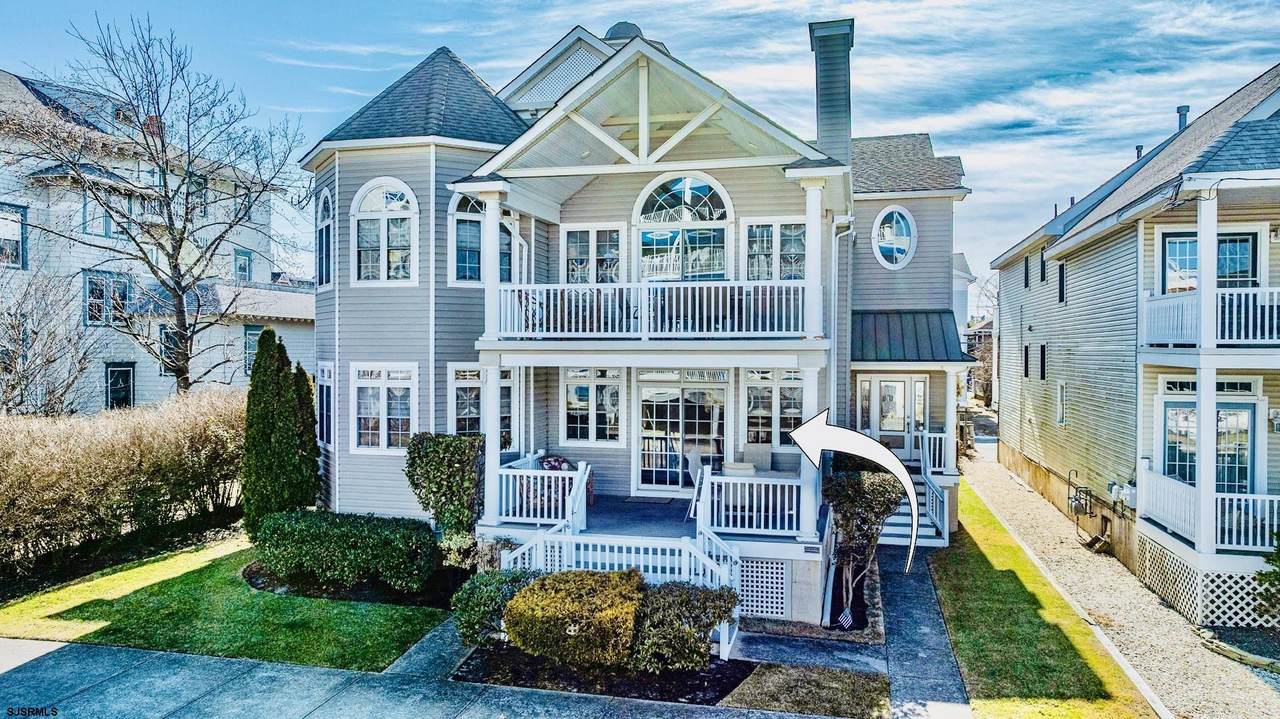 1009 Wesley - Photo 1
