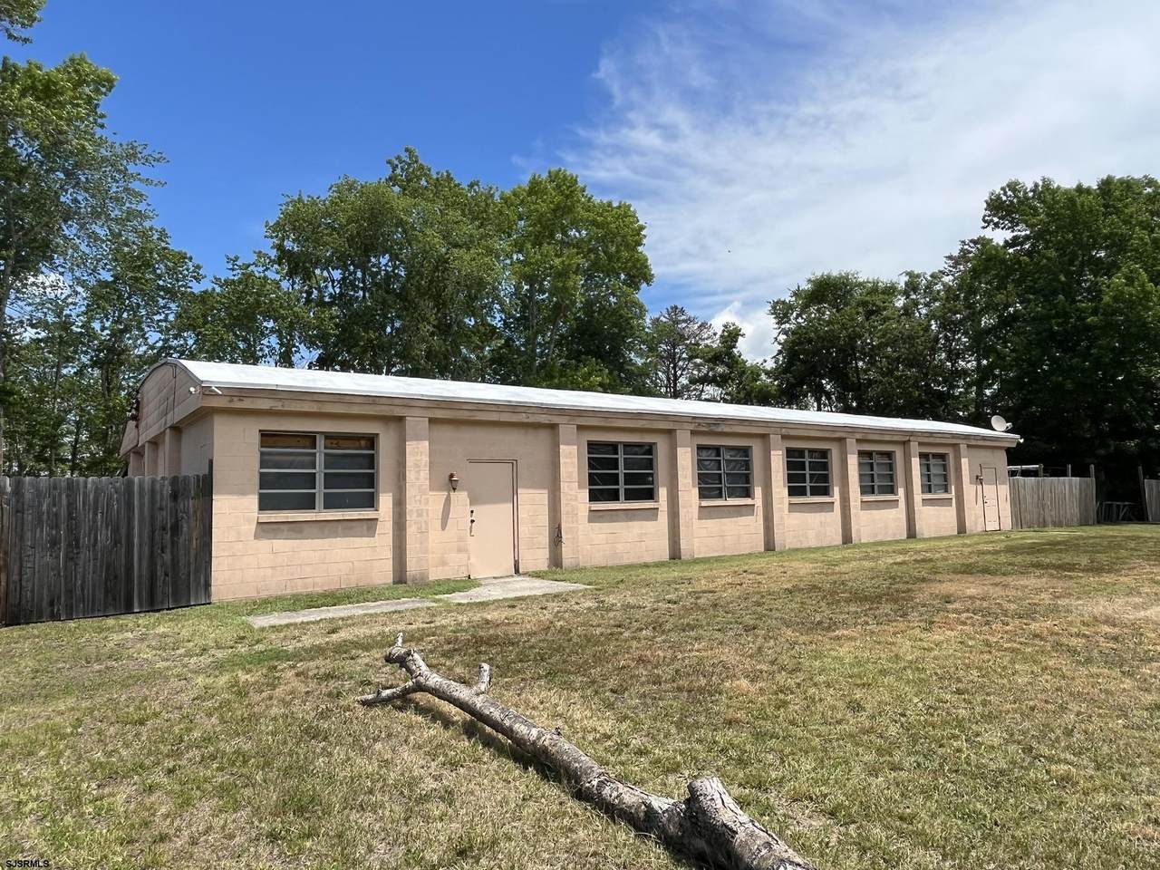 1003 Tuckahoe - Photo 1