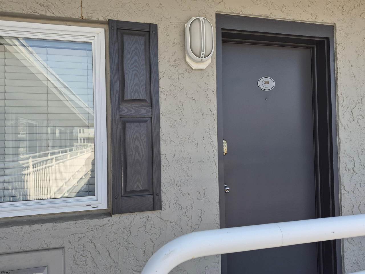 900 Wesley - Photo 1
