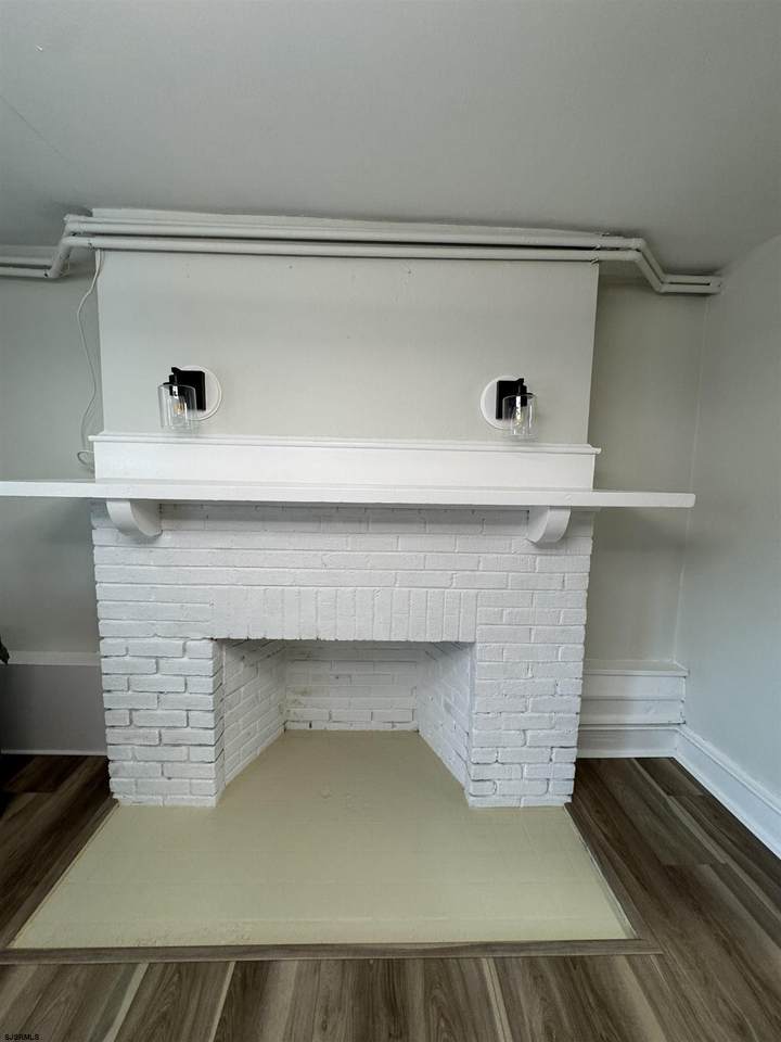 https://bt-photos.global.ssl.fastly.net/sjersey/1280_boomver_1_609449-2.jpg
