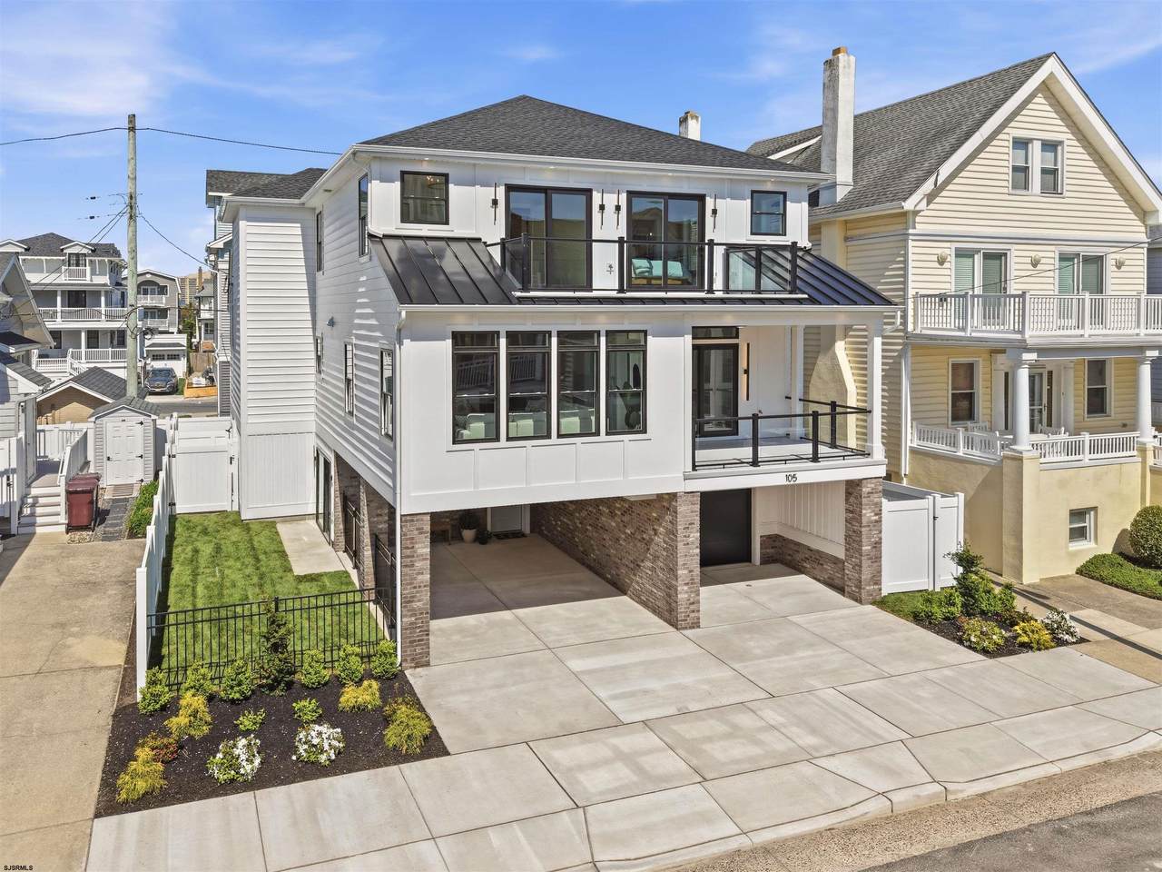 105 Stratford - Photo 1
