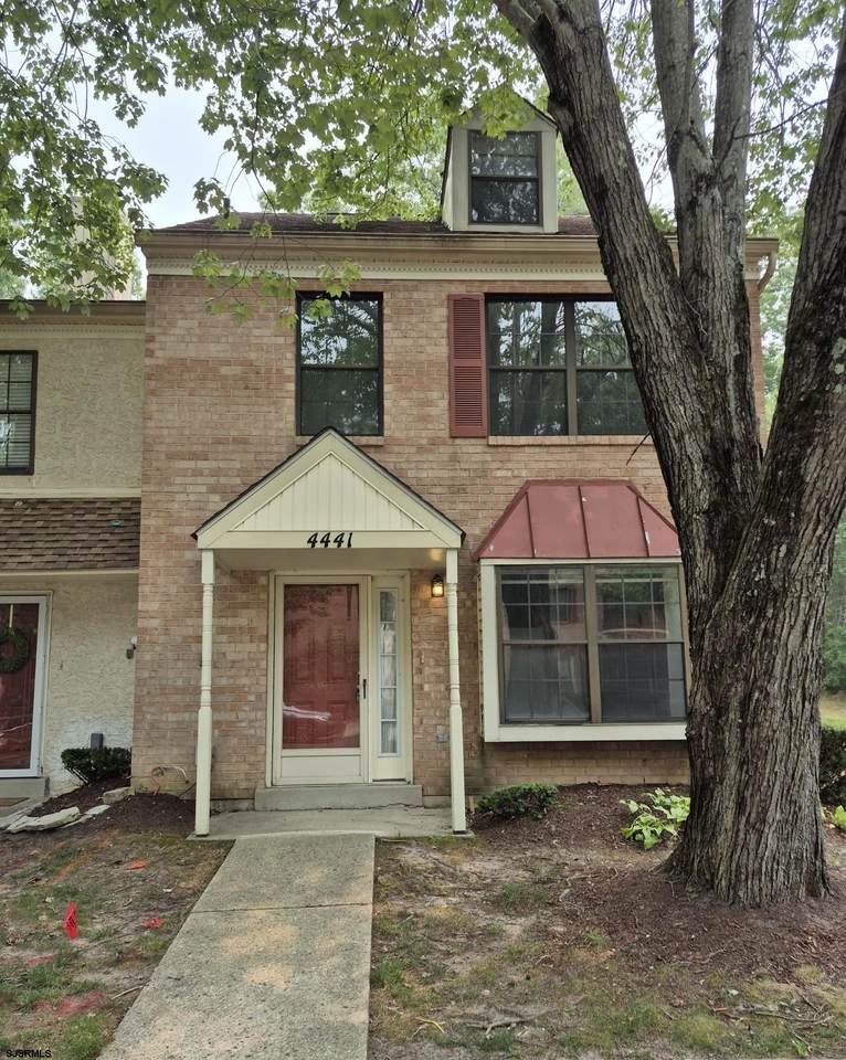 4441 Yorktown - Photo 1