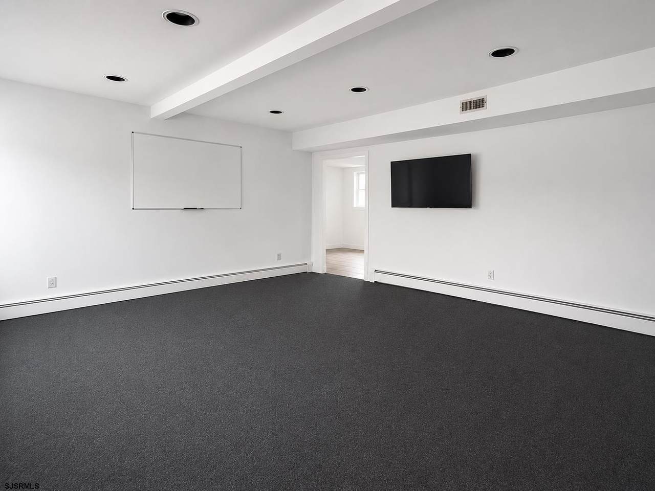 604 New Rd - Photo 1