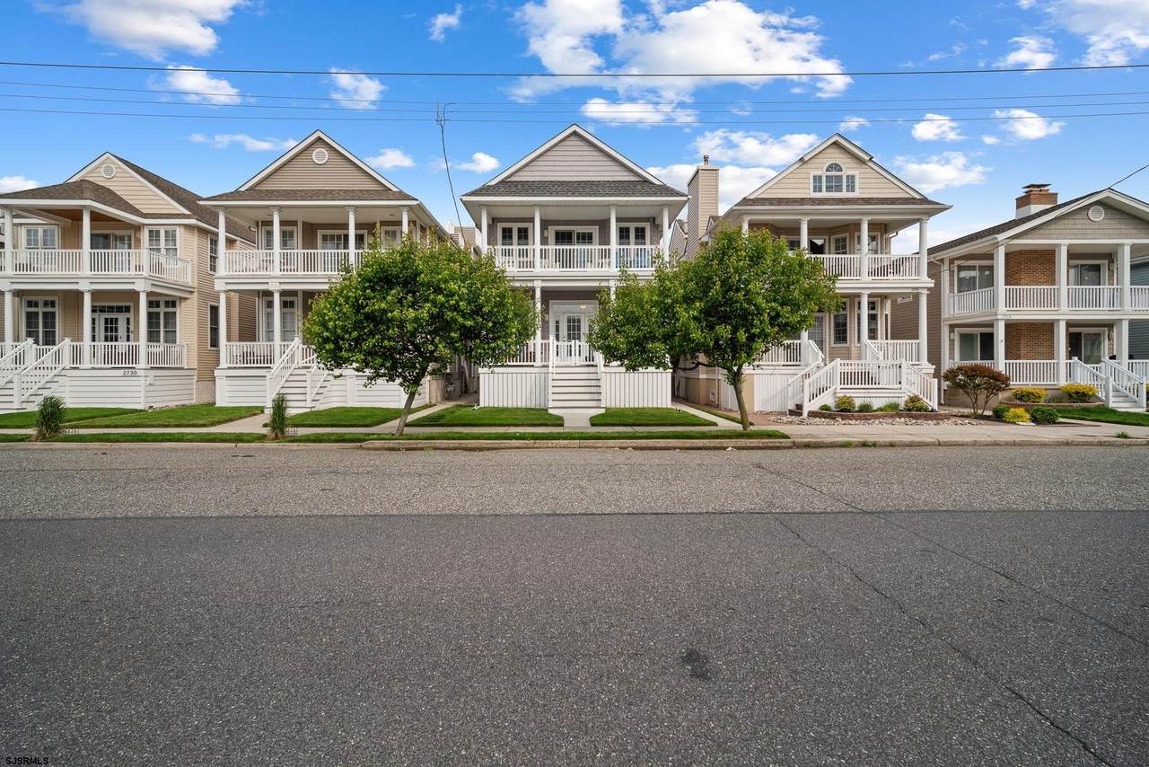 2720 Asbury - Photo 1