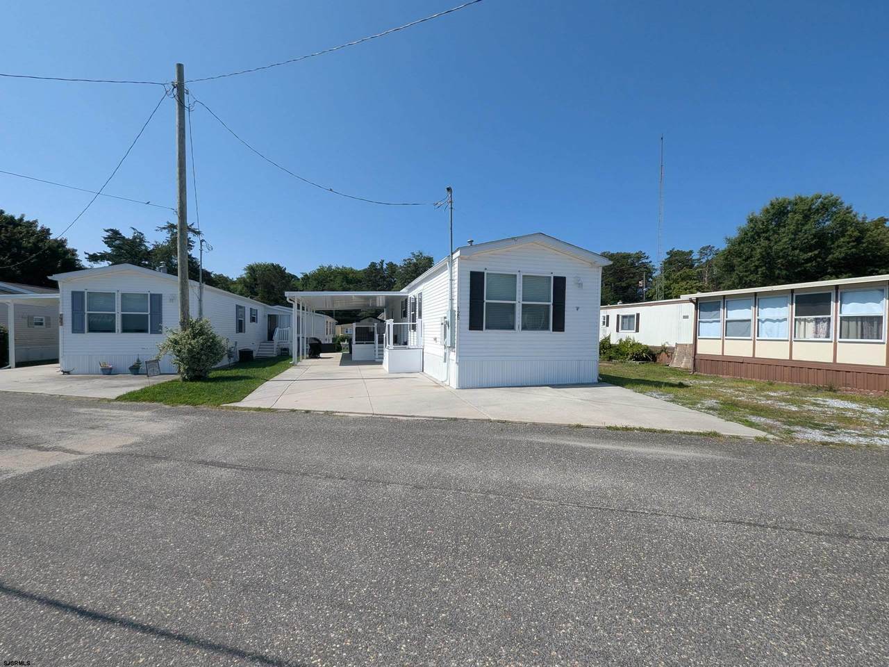 1621 Shore Rd - Photo 1