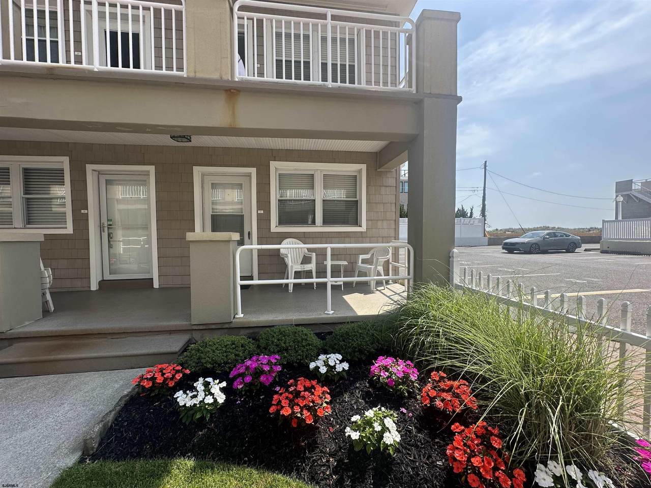 9010 Atlantic - Photo 1